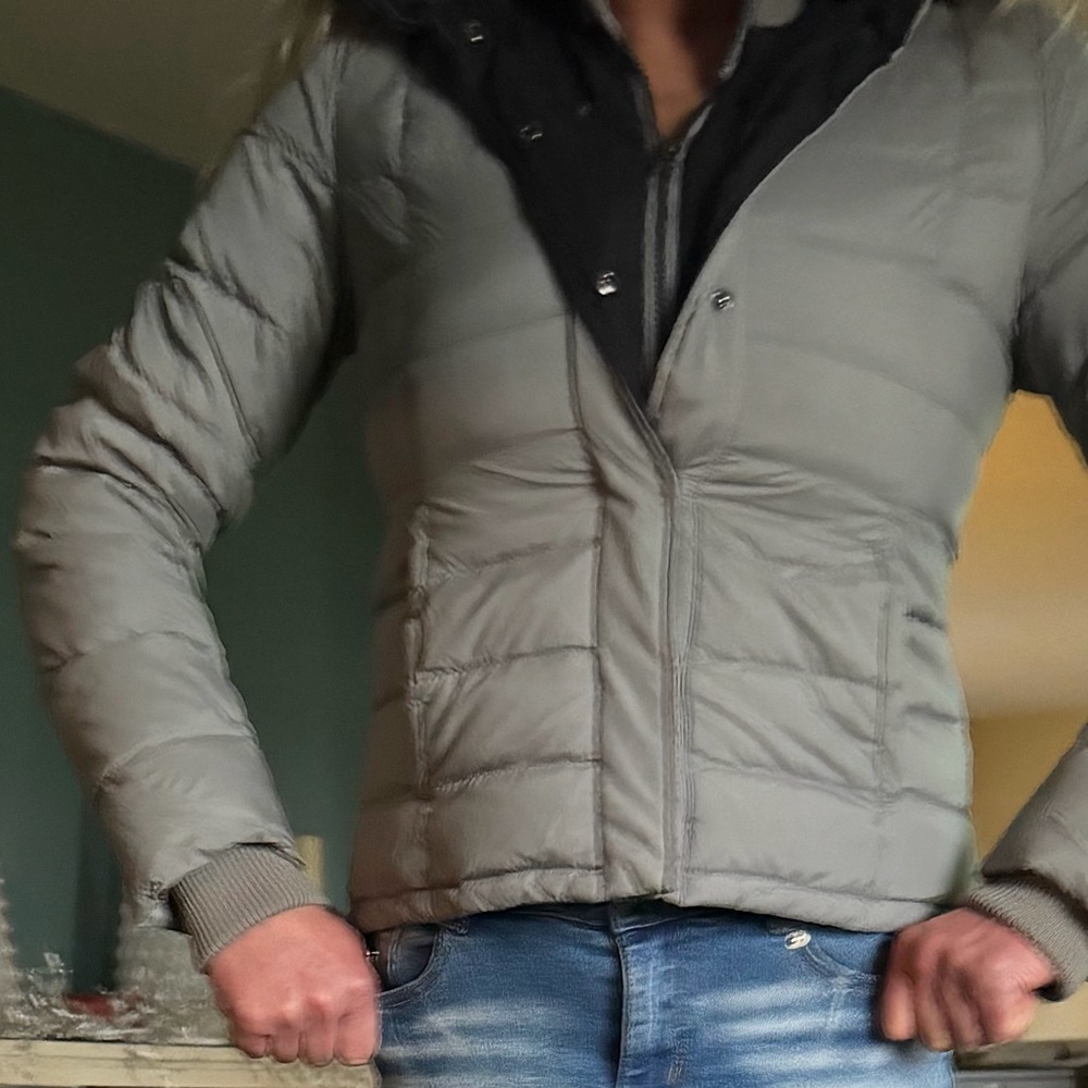 Theory Women's Gray Puffer Jacket